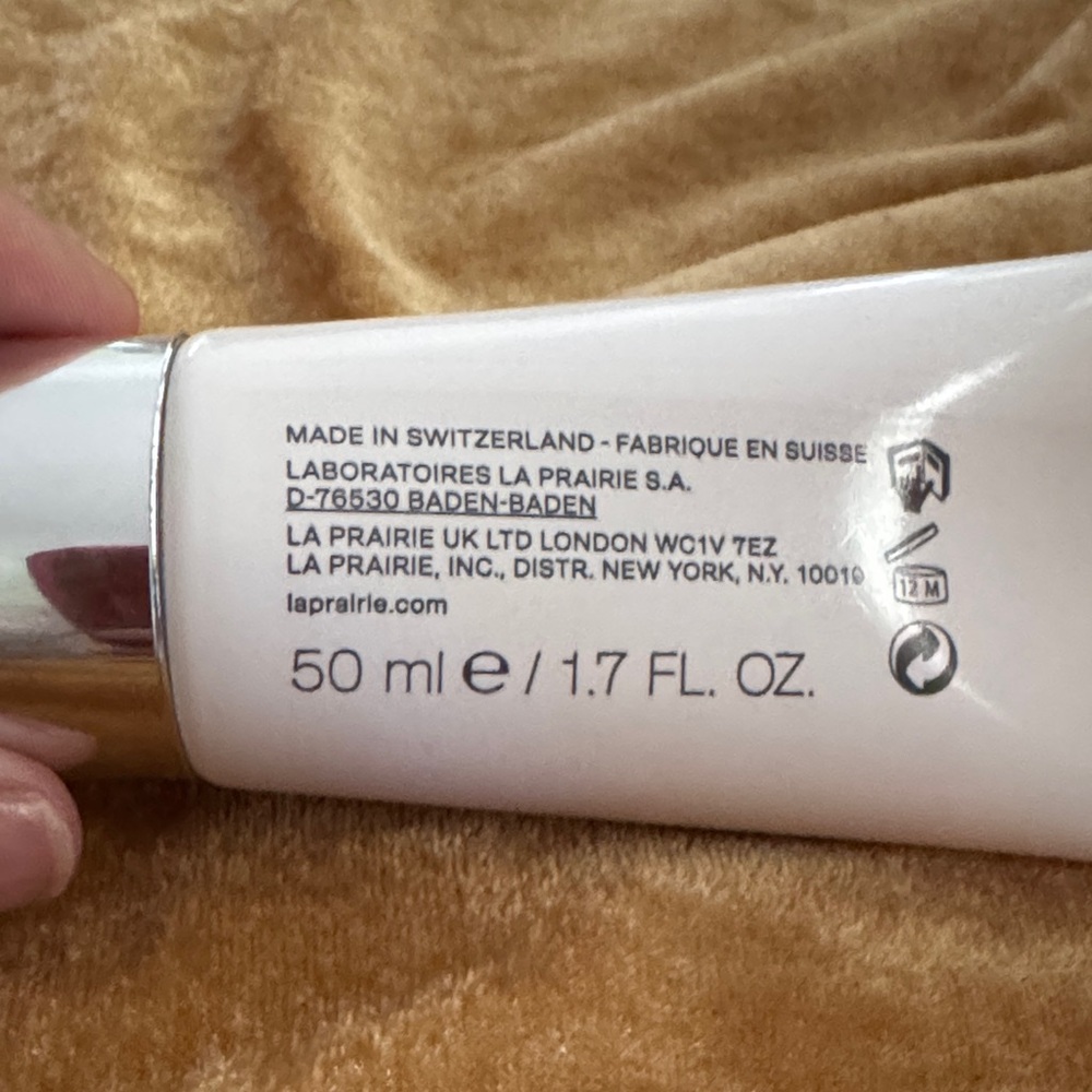 La Prairie Foam Cleanser - Cream and White NWOB - Picture 3 of 4